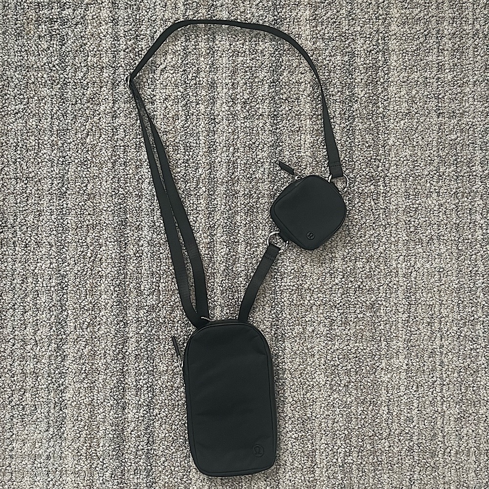 Modular crossbody phone bag